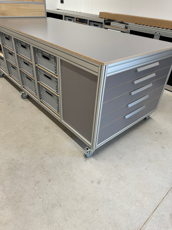 (Voorraadmodel) Mobiele werktafel MFT-HD-8KD-1L gevuld