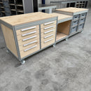 Verrijdbare werkbank met afkortzaag